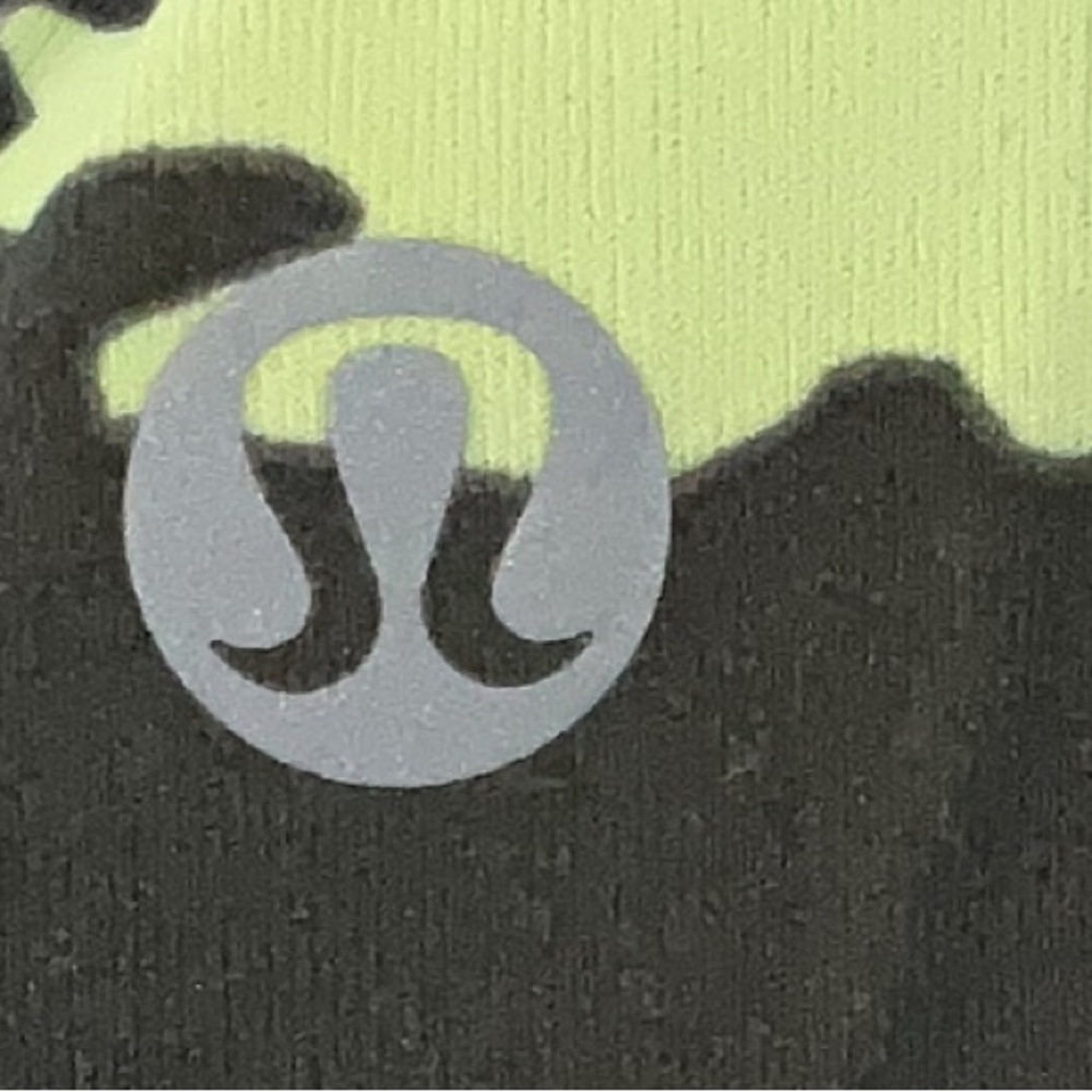Lululemon limited edition Camouflage Women's Pants leggings size 8 - Picture 3 of 4